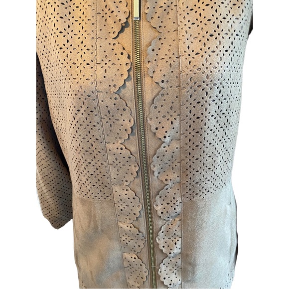 Chico’s Women’s Faux Suede Jacket Tan (2) - Picture 3 of 7